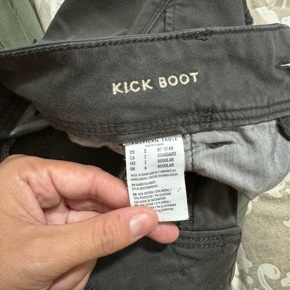 American Eagle Pants Kick Boot sz 2 regular - Picture 3 of 3